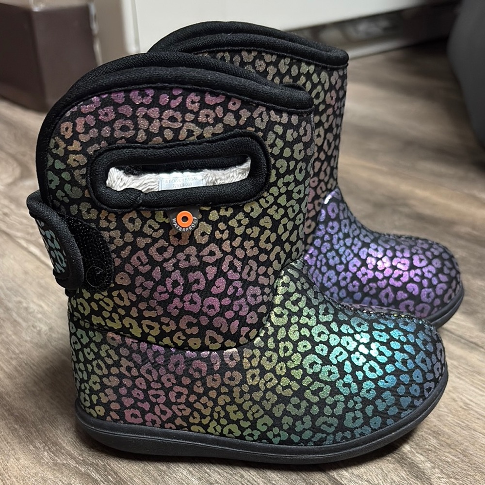 Bogs leopard boots!